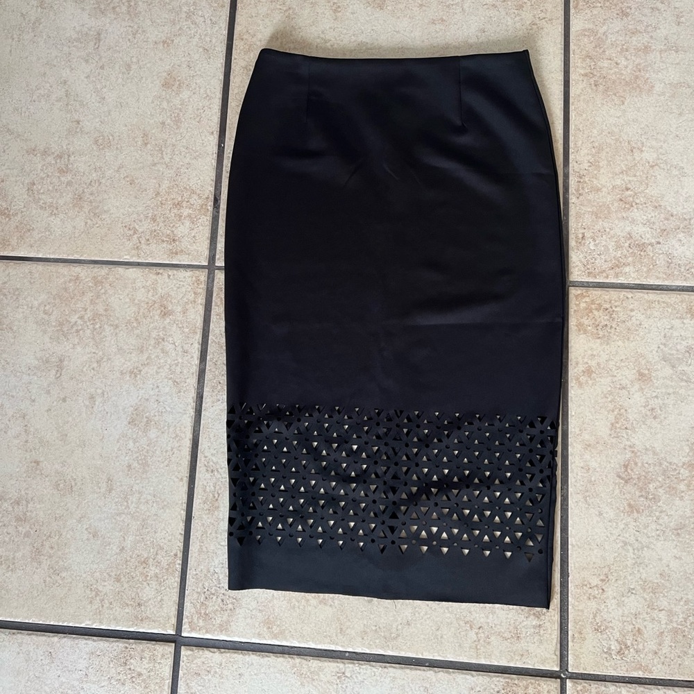 Sans Souci - Black Skirt ✨